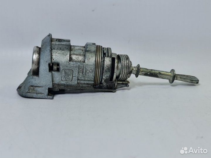 Личинка замка Volkswagen Touareg 2002-2009