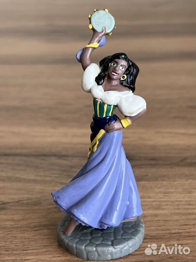 Эсмеральда цыганка фигурка дисней