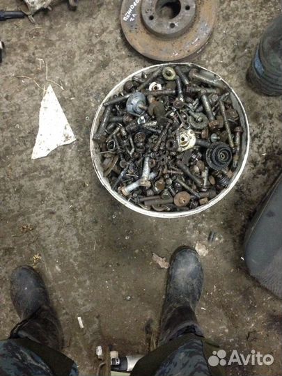 Автомобильные болты,гайки