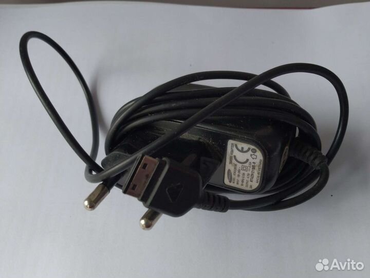 Провода и зарядные устройства для старых телефонов