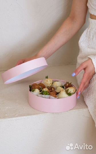 Комбо клубника в шоколаде + цветы