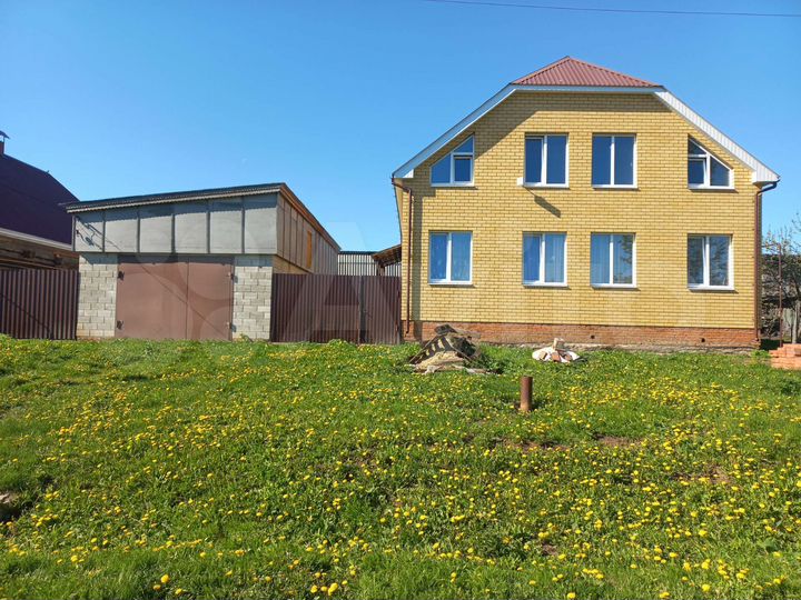 Дом 200 м² на участке 15 сот.