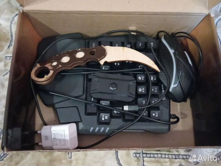 Клавиатура и мышь для телефона керамбит в подарок