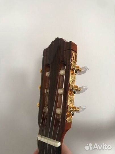 Классическая гитара Yamaha