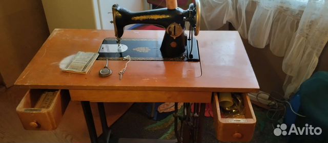 Ножная швейная машинка Подольск 1963 года