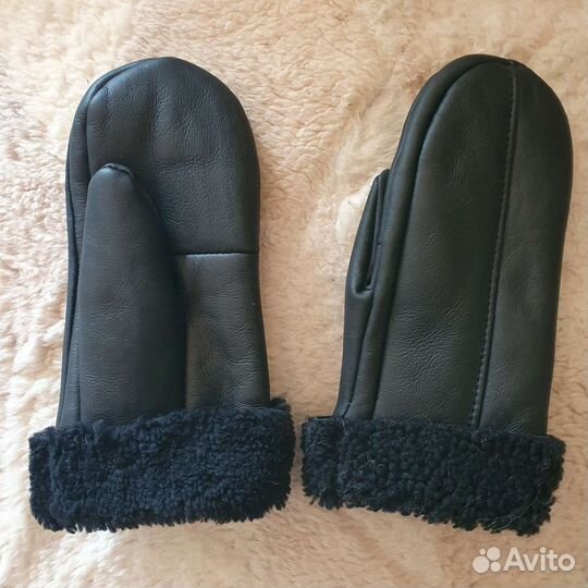 Варежки женские