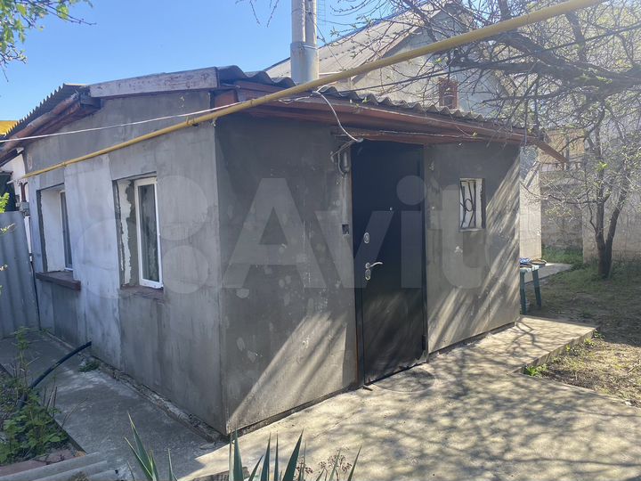 Дом 35 м² на участке 2 сот.