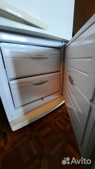 Двухкамерный холодильник 
