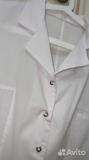 Белый медицинский халат женский