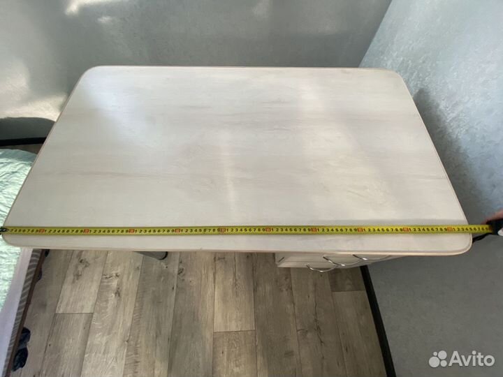 Письменный стол