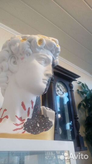 Бюст Давида арт-объект