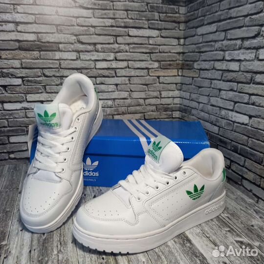 Кроссовки женские Adidas classic