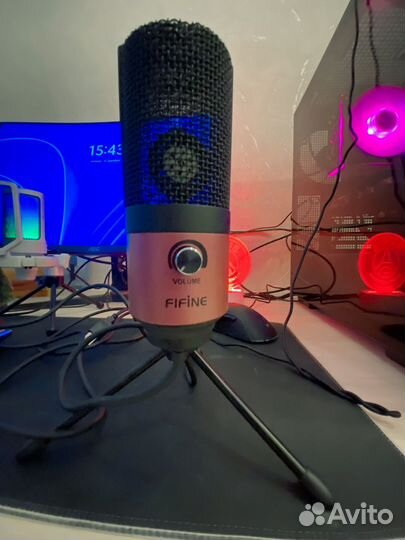 Микрофон студийный игровой