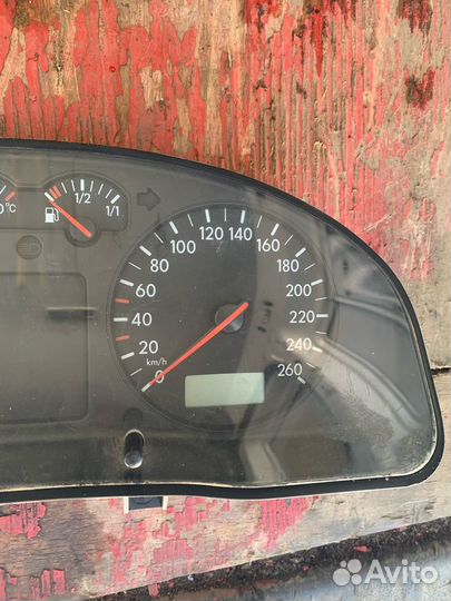 Панель приборов volkswagen passat b5 3B1 919 880