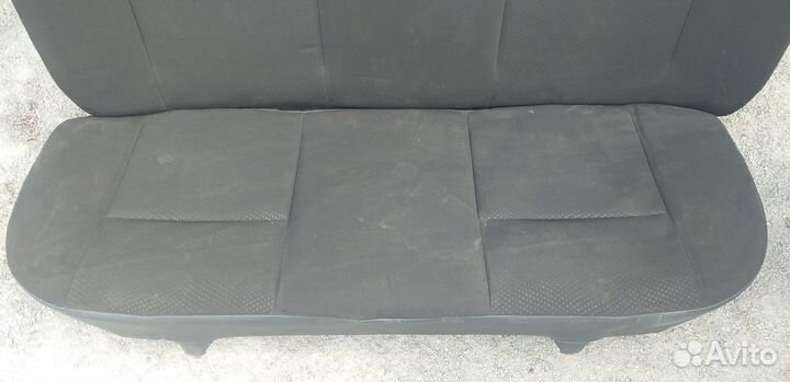 Заднее сиденье Nissan Almera 3