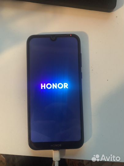 Телефон honor 8s
