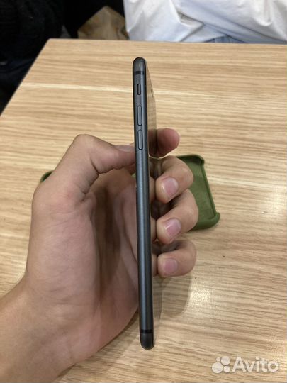 iPhone 8 Plus, 64 ГБ