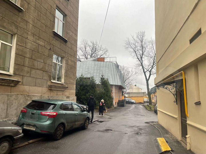 Помещение на Большом пр. В.О