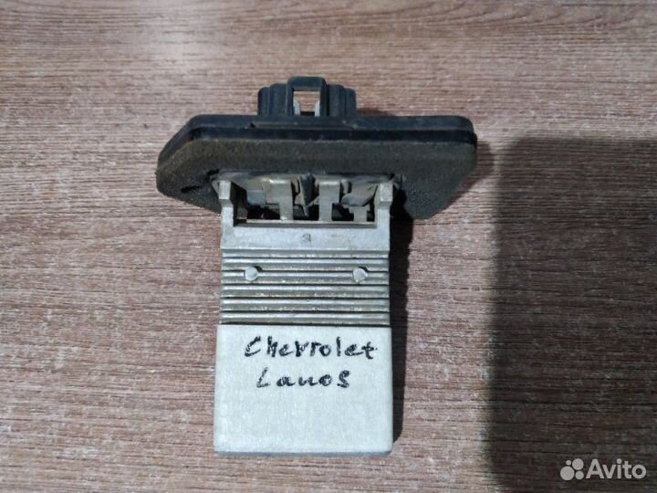 Резистор отопителя печки реостат Daewoo Lanos T100