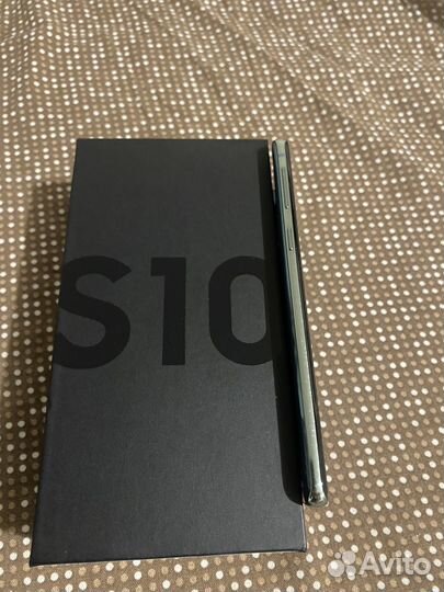 Samsung Galaxy S10, 8/128 ГБ