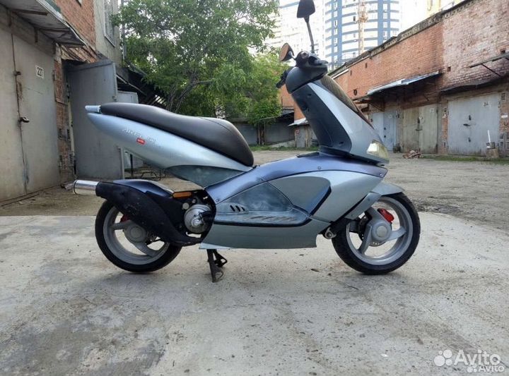 Aprilia Area 51 (Зона 51 ) 49 кубов едет 100