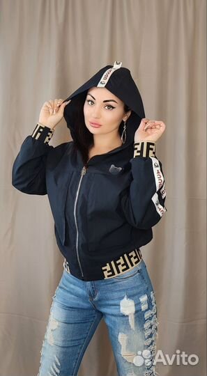 Куртка ветровка женская