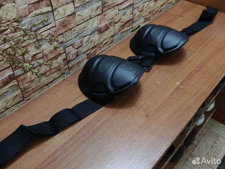 Наколенники