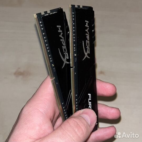 Оперативная память DDR4 HyperX 16 гб (2*8)