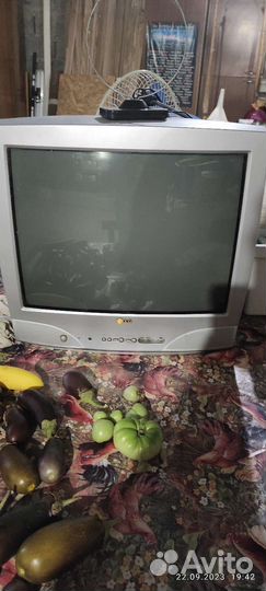 Телевизор LG рабочий