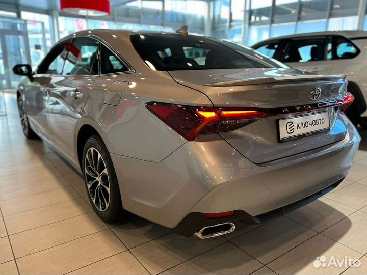 Toyota Avalon 2.5 AT, 2022
