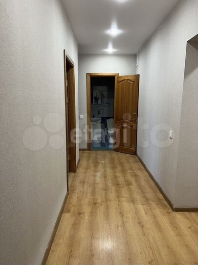 2-к. квартира, 60 м², 4/10 эт.