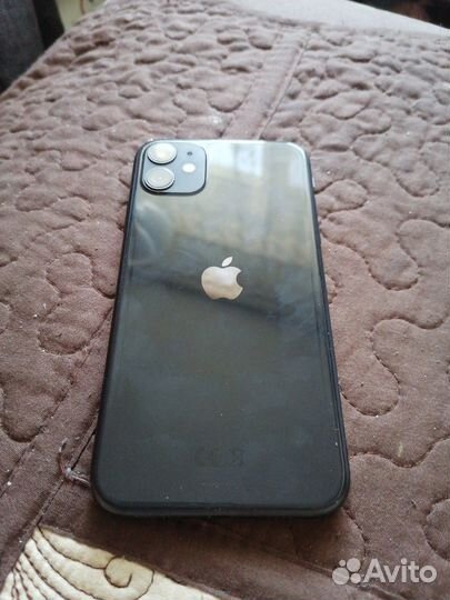 iPhone 11, 64 ГБ