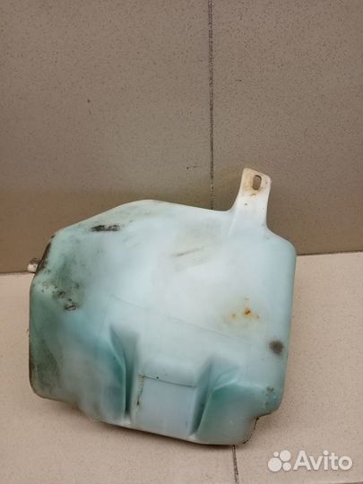 Бачок омывателя лобового стекла Omega A 1986-1994