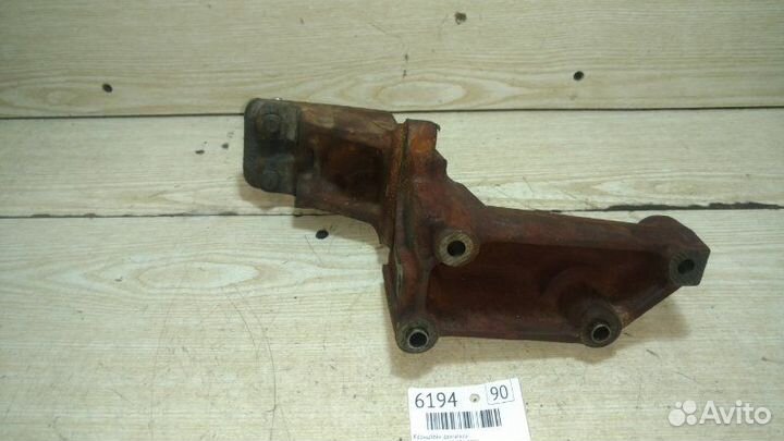 Кронштейн двигателя Ford Mondeo GE SEA 2005