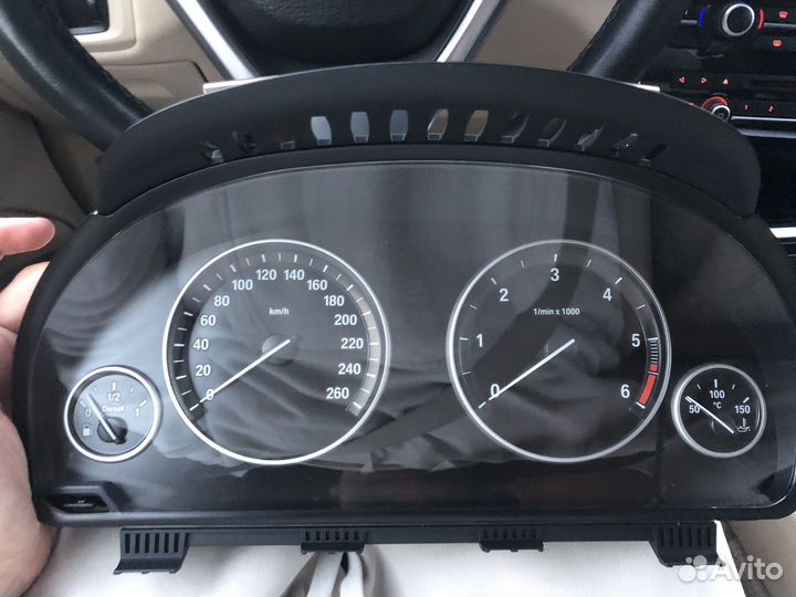 Приборная панель на BMW