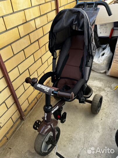 Детский велосипед с ручкой