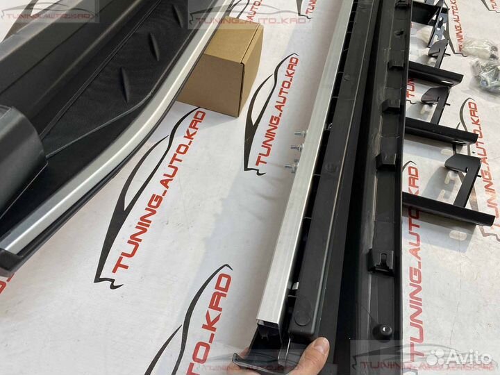 Подножки Toyota Rav4 (XA50) E1437