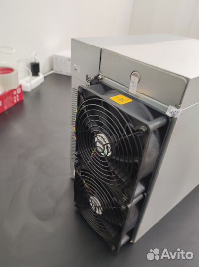 Asic майнер Bitmain Antminer S19