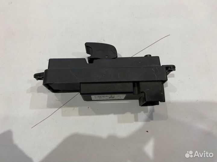Кнопка стеклоподъемника Mazda 3 Bk