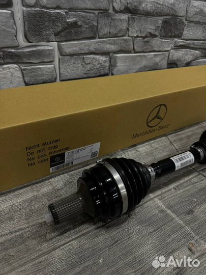 Приводной вал, спереди справа Mercedes A2533302200