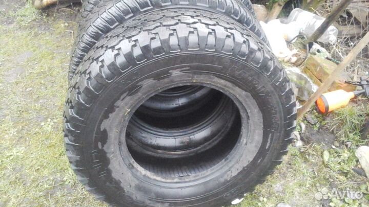 Bridgestone Dueler H/P 265/70 R15