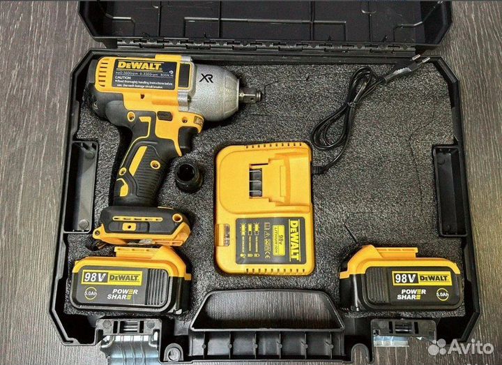 Аккумуляторный гайковерт DeWalt 20v 600 нм