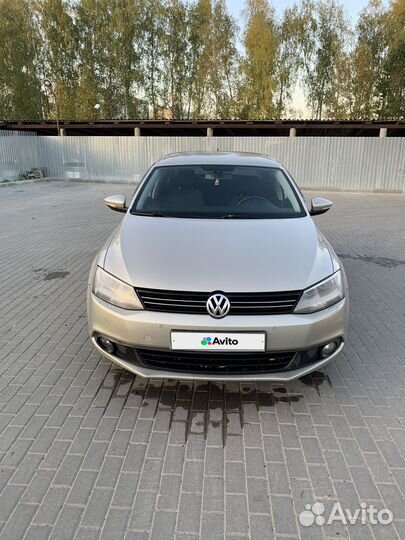 Volkswagen Jetta 1.6 AT, 2013, 200 000 км
