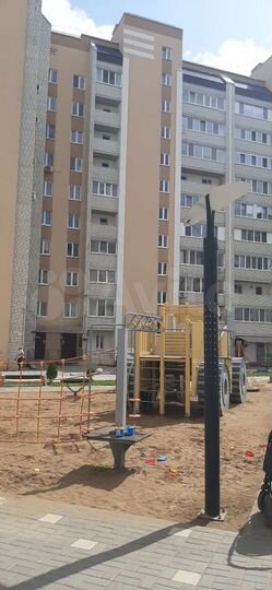 2-к. квартира, 50 м², 1/10 эт.