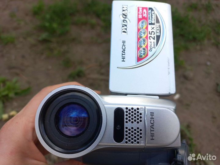 Видеокамера hitachi