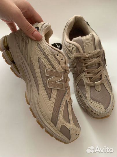 New Balance 1906R Cordura Desert