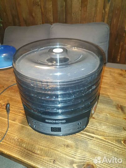 Электросушилка для овощей и фруктов