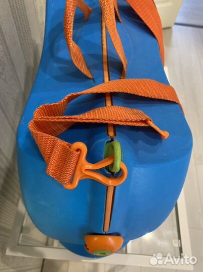 Детский чемодан на колесах trunki