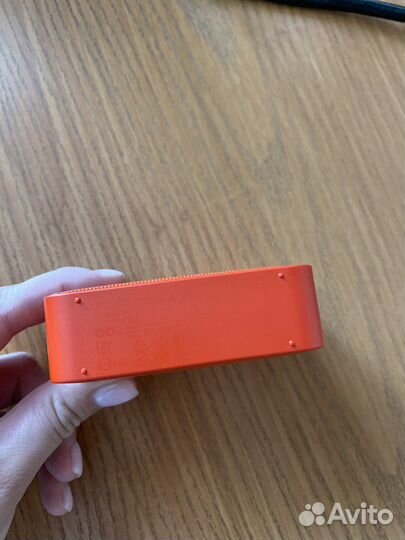 Портативная колонка jbl