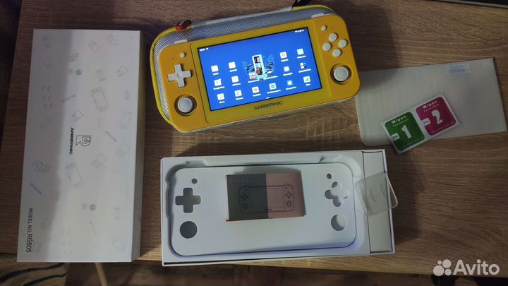 Портативная игровая приставка Anbernic RG505